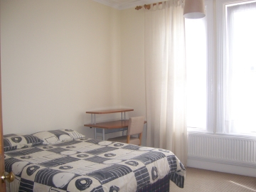 Student Flat A bedroom 1 Kings Road, Bournemouth